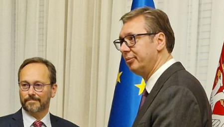 ŽIOFRE PREDAO VUČIĆU GODIŠNJI IZVEŠTAJ  Očekuje se obraćanje predsednika Vučića (FOTO)