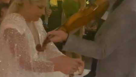 HAOS NA SVADBI VANJE MIJATOVIĆ Darko Lazić i mlada kite muzičare parama, pojavili se snimci sa veselja (VIDEO)