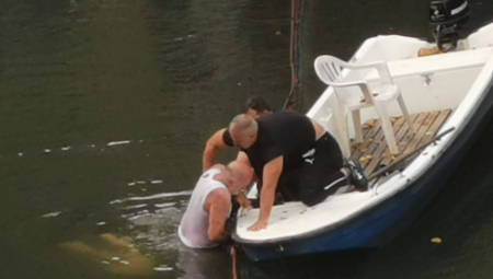 SNIMAK SPASAVANJA LJUDI IZ ZAPADNE MORAVE U akciji učestvuju i monasi, dramatična borba za živote (FOTO/VIDEO)