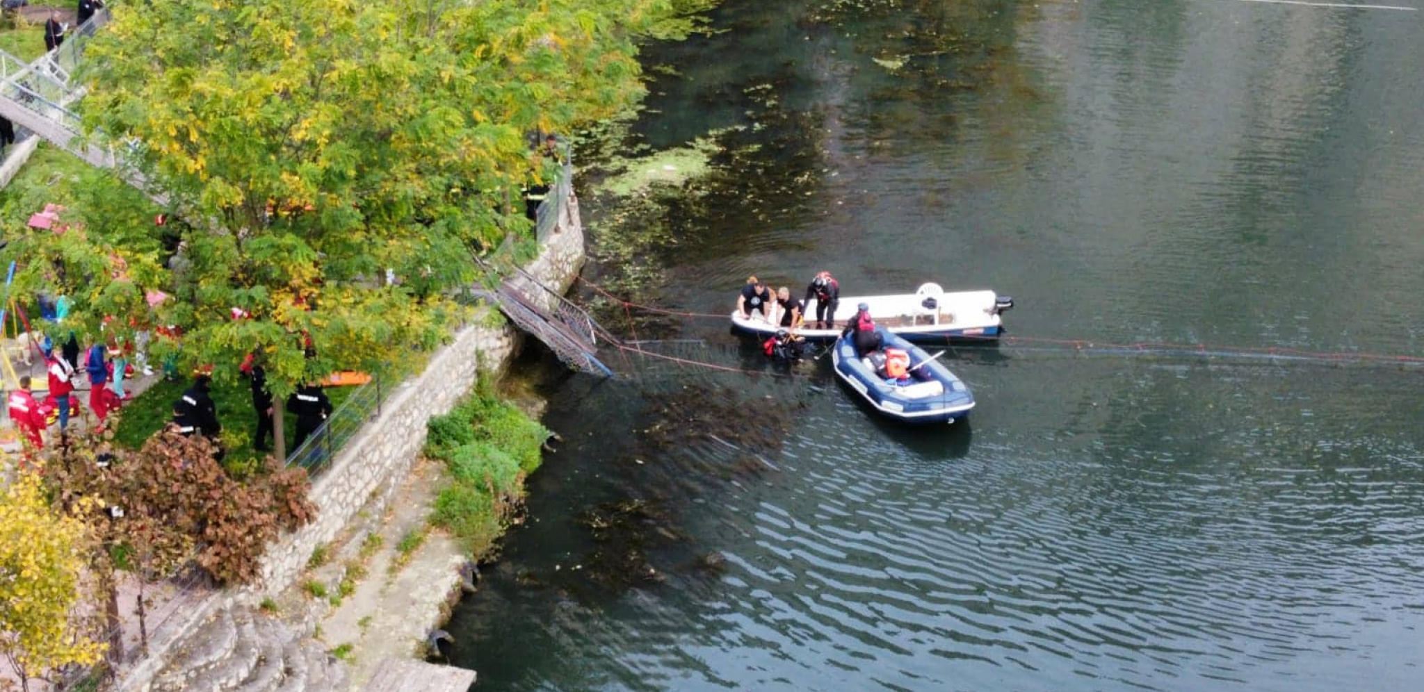HEROJI! BACILI SE U VODU NE MAREĆI ZA ŽIVOT Stravične scene nesreće u Ovčar Banji (FOTO/VIDEO)