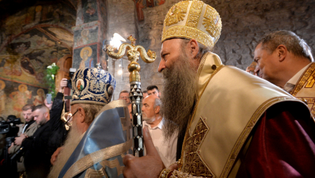 (UŽIVO) DOSTOJAN Patrijarh Porfirije ustoličen u Pećkoj patrijaršiji (FOTO/VIDEO)