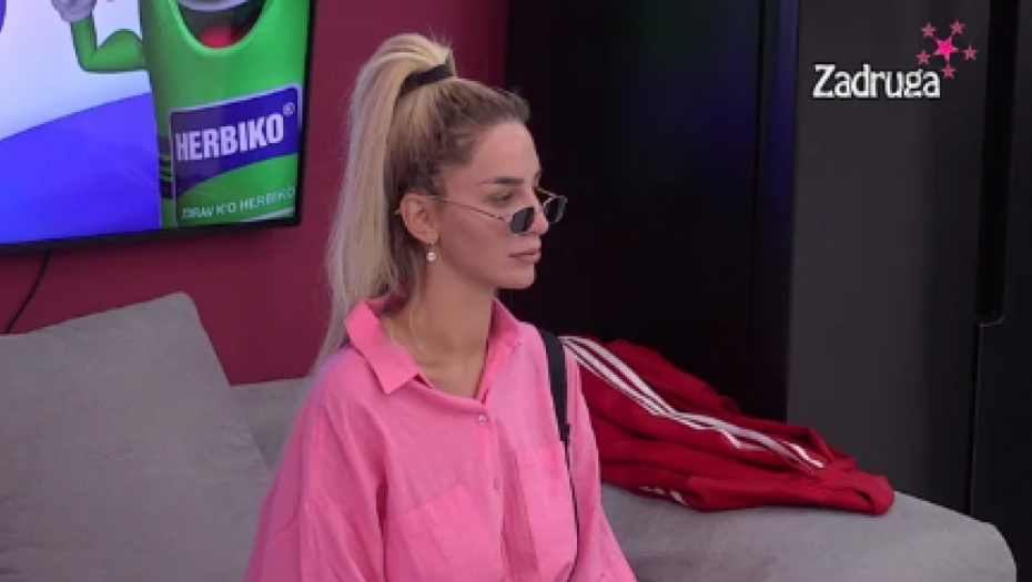 TOTATLNI HAOS Tviteraši brutalno isprozivali Aleks, pa poslali Dejanu jasnu poruku: Devojka mu je konkurencija Mini (FOTO)