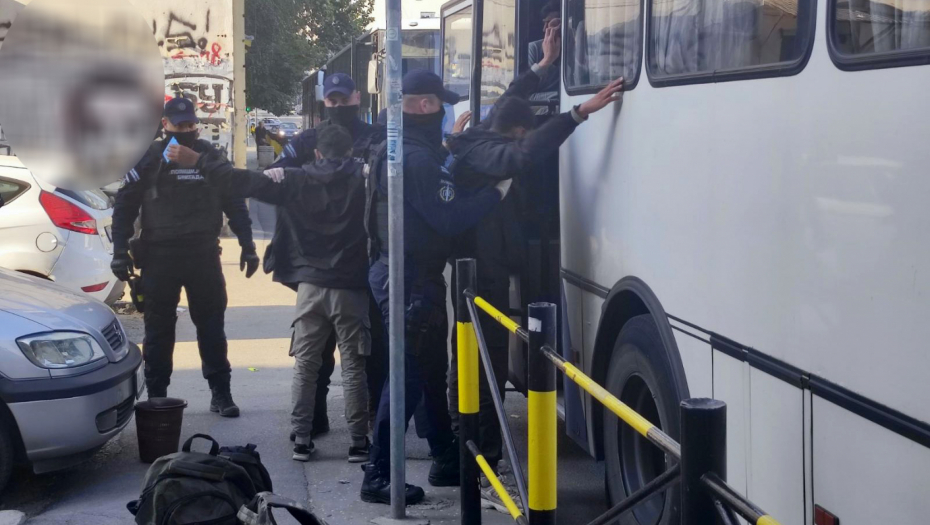 UHAPŠEN RUMUN ZA KRIJMČARENJE LJUDI Pronađeno sedam iregularnih migranata