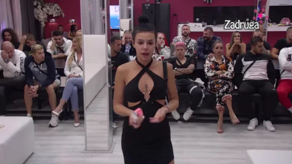 SADA I ANITA PLAČE Nenad Aleksić Ša je nije štedeo i izneo je razlog njenih suza, svi je napali