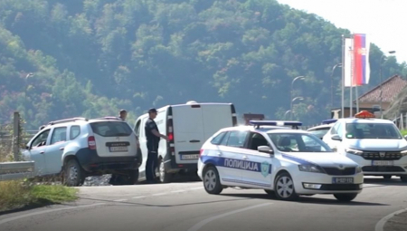 POGINULA JEDNA OSOBA Užas kod Bačkog Petrovca: Hitna pomoć i policija na mestu jezive nesreće