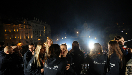"VESELI SE SRPSKI RODE JE NACIONALISTIČKO SMEĆE" Ovo je brutalan odgovor profesoru na njegov sraman udar na srpske odbojkašice