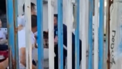 HAOS U TREBINJU Tuča članova Leotara i Zrinjskog ispred stadiona: Kome da psuje mrtvu majku? (VIDEO)