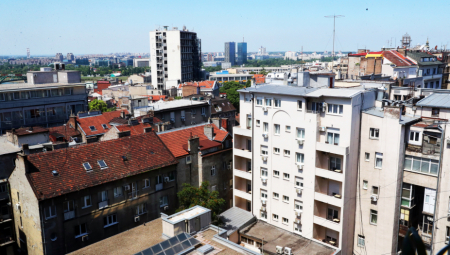 DA LI ODMAH KUPITI STAN ILI ČEKATI DA CENE PADNU? Evo šta savetuju stručnjaci