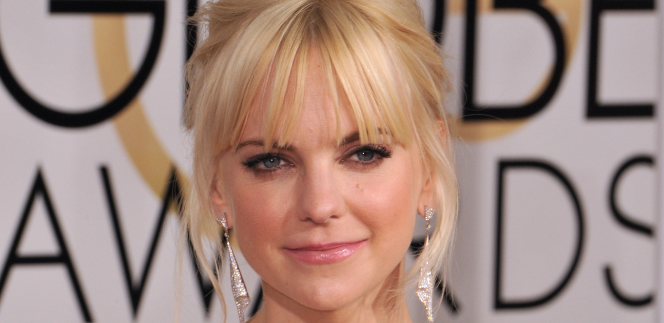 UDARAO ME JE PO ZADNJICI Slavna glumica i zvezda "Mrak" filma iznela stravične optužbe na račun poznatog režisera