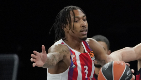 SPAKOVAO KOFERE Zvezda i Adams prekinuli saradnju