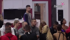 MIĆA DAO SVOJ SUD: On njoj da se sviđa, ona bi ga poj**ala na stolu