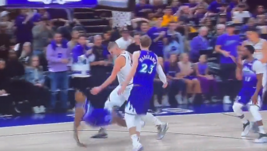 CELA AMERIKA PRIČA O OVOME Zbog jednog poteza Jokića optužili da je prljav igrač