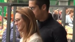 OVO SU SNAJKE POKOJNOG MARINKA ROKVIĆA Bojana i Sara u blagoslovenom stanju, prošetale i pokazale stomake  (FOTO)