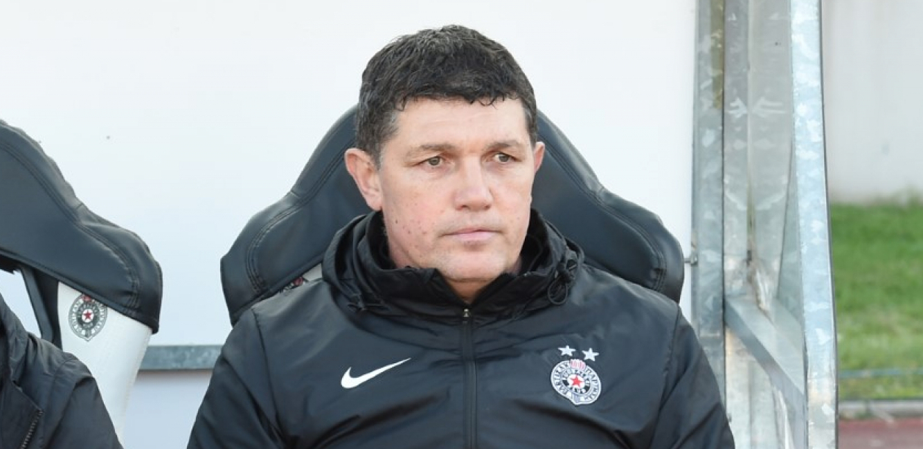 ČEKALI SU DA SE ZAVRŠI ZVEZDINA UTAKMICA Petrić posle Javora progovorio o sudijama