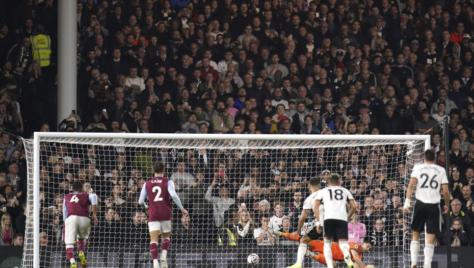 MITROVIĆ SPREMIO OTKAZ DŽERARDU Fulam razbio Aston Vilu