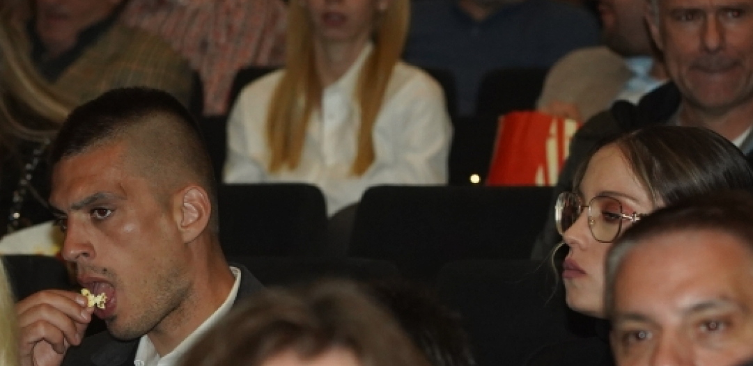 VUJADIN URLAO NA MIRKU VASILJEVIĆ Fudbaler napravio skandal na promociji, glumica momentalno reagovala