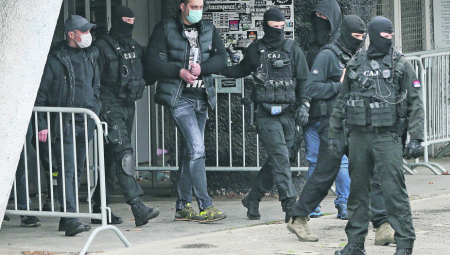 ČETVORICA VELJINIH LJUDI NA SLOBODI Neočekivana odluka Specijalnog suda u Beogradu obradovala pripadnike klana Belivuk-Miljković