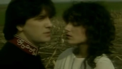 ŠUŠKALO SE DA JE IMALA NEŠTO SA ČOLOM Svi su uzdisali za njom, a ona je pala na stihove ove pesme (FOTO)