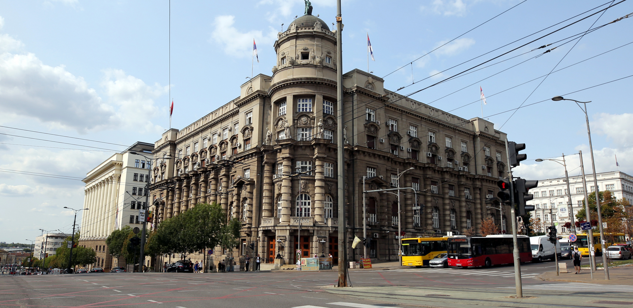 NOVE ODLUKE VLADE SRBIJE Povećana cena putarine, izdvojene 4,3 milijarde za lečenje retkih bolesti