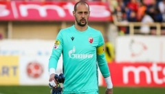 INCIDENT U KRAGUJEVCU Huligan udario Borjana dok se slikao sa decom