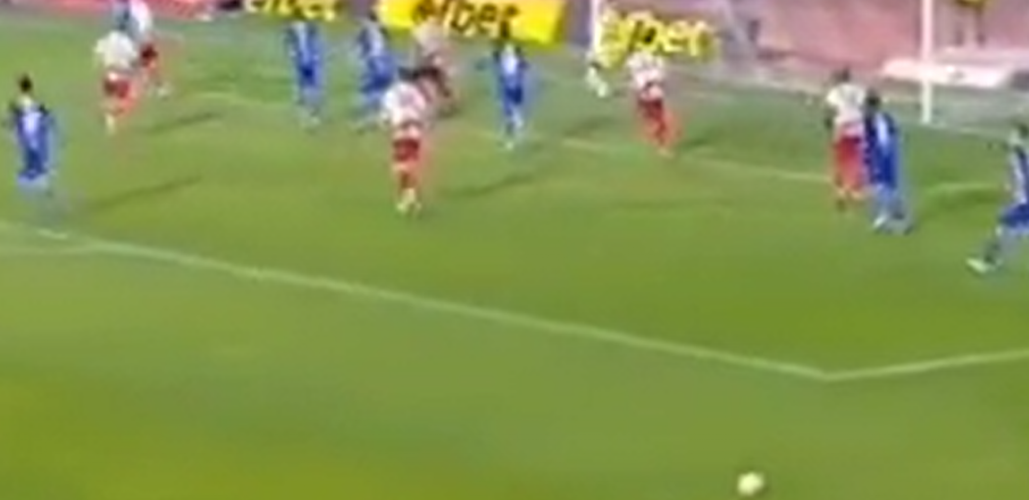 POTEZ O KOJEM SVI BRUJE Lalatović nagovorio dečaka da ubaci drugu loptu pred gol Pešića? (VIDEO)
