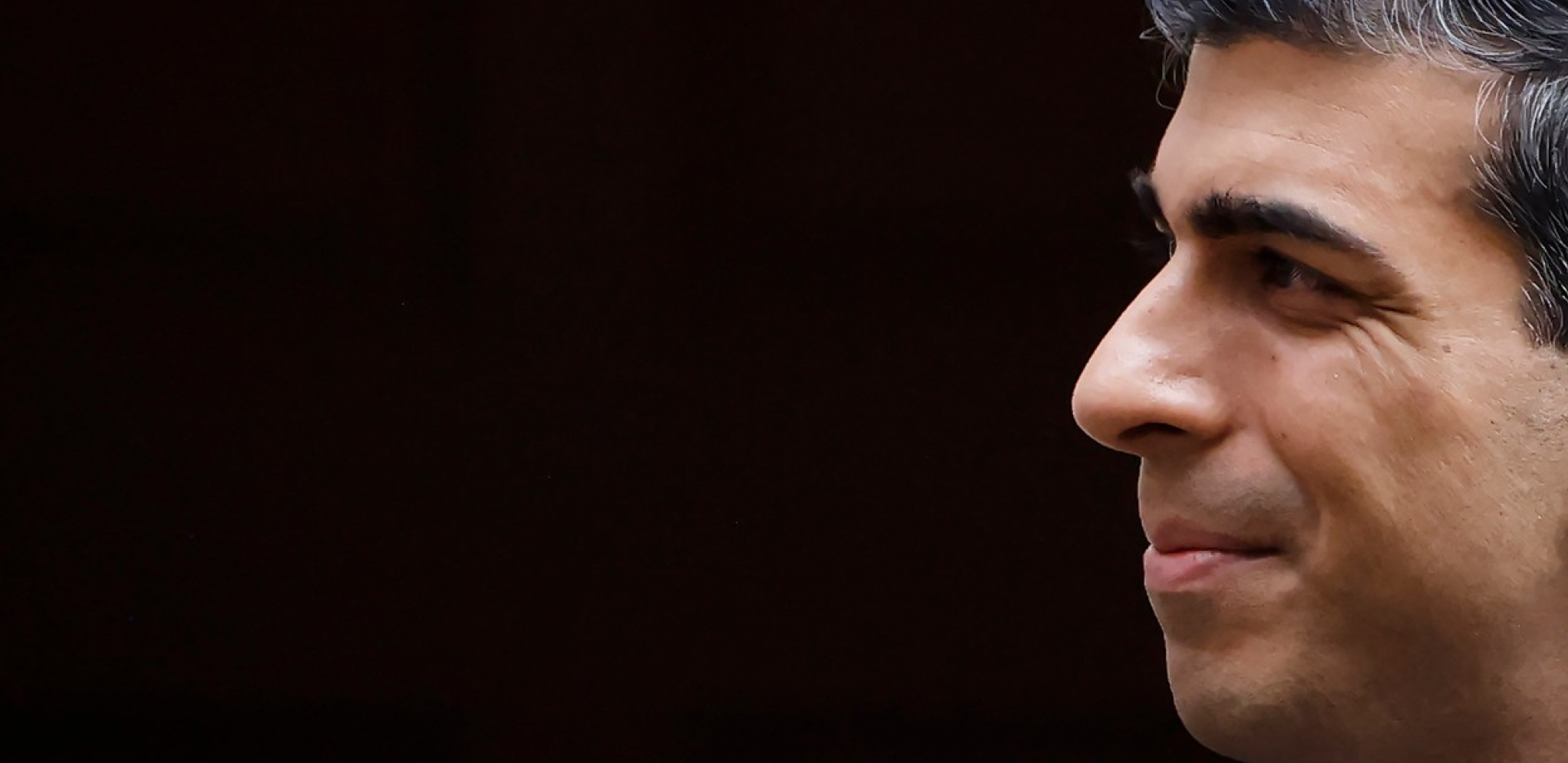 PREMIJER ZAKIVA, DOK SE ONA SMEŠKA Snimak Rišija Sunaka postao viralan na mrežama - JEL OVO MOGUĆE? (VIDEO)