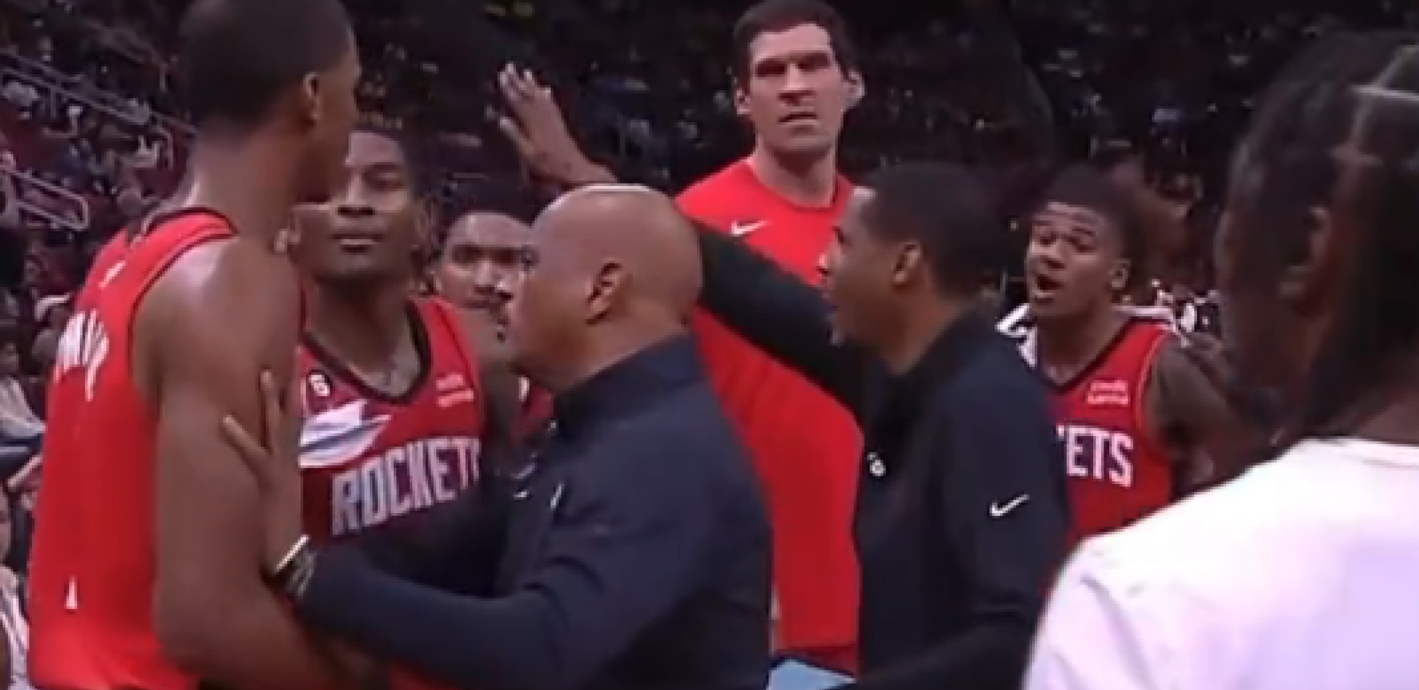 MARJANOVIĆ IZNENADIO U PORAZU HJUSTONA Za 10 minuta na parketu pružio sjajnu partiju, Memfis ipak prejak