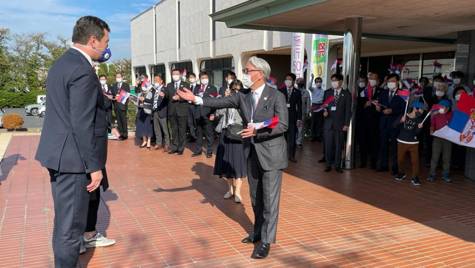 POTPISANA POVELJA O UTVRĐIVANJU BRATSTVA IZMEĐU GRADA FIĐIMIJA I GRADA ŠAPCA Gradonačelnik Aleksandar  Pajić posetio Japan (FOTO)