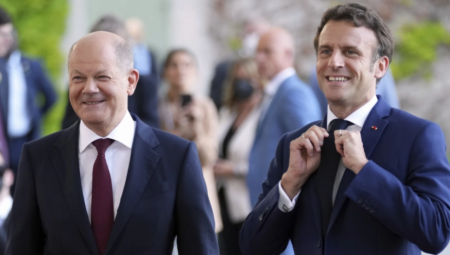 KOORDINACIJE POLITIKA DVE ZEMLJE Makron i Šolc danas u Parizu o Ukrajini