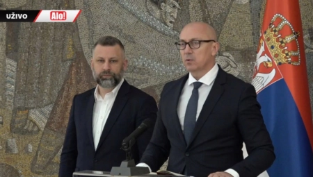 RAKIĆ PORUČIO: "Dobili smo ČVRSTE GARANCIJE da će predsednik Vučić biti uz svoj narod"