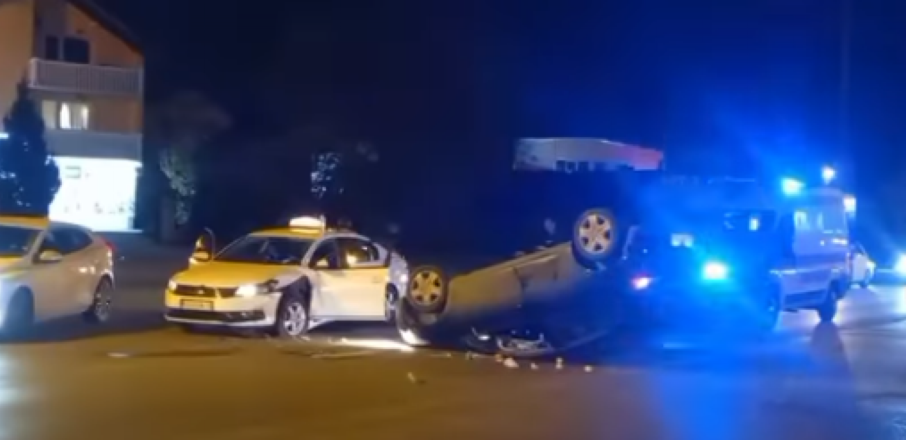 DETALJI NESREĆE U KOJOJ JE POGINUO PEVAČ Poznato stanje dve devojke koje su bile u kolima sa njim