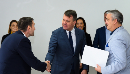 POTPISAN UGOVOR U TORKU Mirović najavio početak rekonstukcije Etnografskog muzeja Rumuna (FOTO/VIDEO)