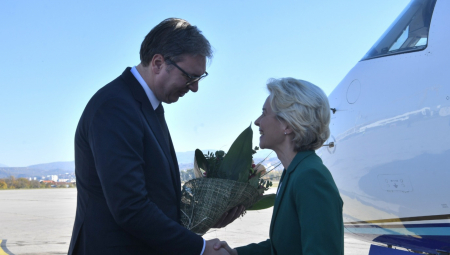 OGROMNA ŠANSA ZA SRBIJU Predsednik Vučić zahvalio se Ursuli fon der Lajen na ukazanoj podršci