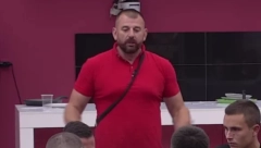ŠOK! ISPLIVAO SNIMAK Obezbeđenje sprečilo krvave scene: MILJAN POTEGAO NOŽ (VIDEO)