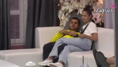 HIT SNIMAK Aleksandra SPAVA dok Ivan pokušava da ima INTIMAN ODNOS SA NJOM (VIDEO18+)