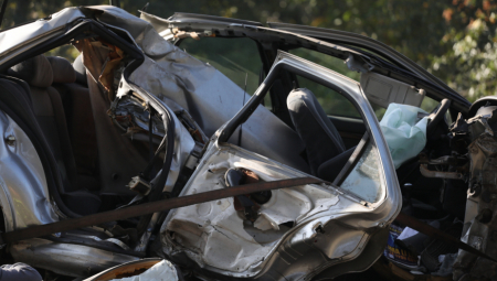 DETALJI TRAGEDIJE U FUTOGU Milan poginuo na licu mesta, a evo kako izgleda njegov automobil posle stravične nesreće! (FOTO)