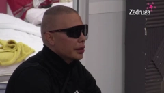 UMIRE ZA NJIM Brendon zbog patnje za ovim momkom opleo po  cimerima, krivi ih za kraj romanse