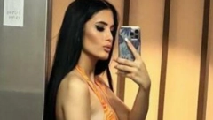 ZAVELA IH VRELIM IZDANJEM Pevačica postala trbušna plesačica, pa zamešala pred svima (FOTO)