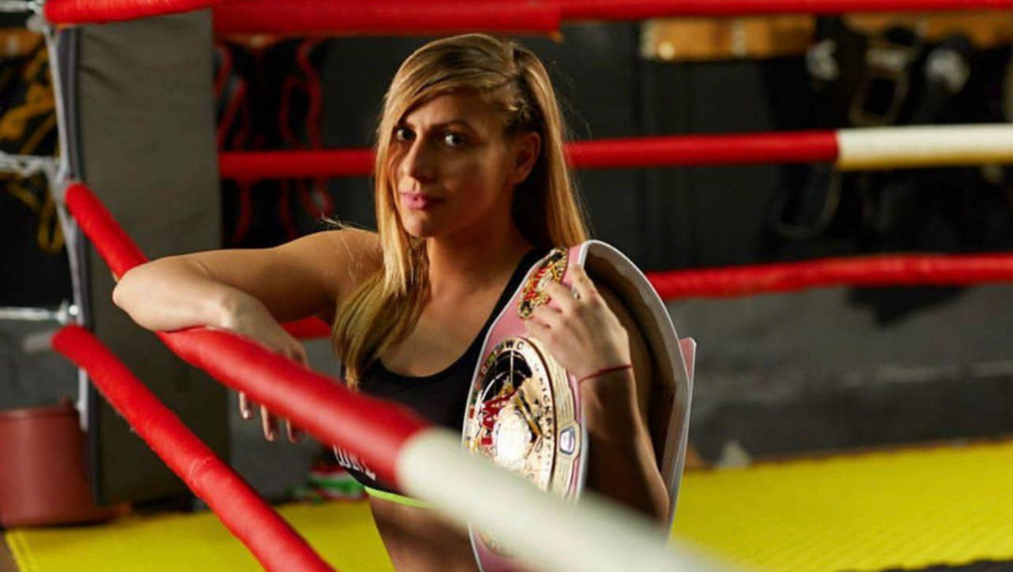 IMA OSMEH PRINCEZE, UDARA KAO MALJEM! Marina Spasić je žena iz ringa - LEPŠA STRANA SPORTA  (VIDEO)