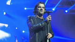 ODHRKAĆE DO KONCERTA Saša Mirković podelio hit snimak Ace Lukasa, folker spava sa sve naočarama za vid na glavi (VIDEO)