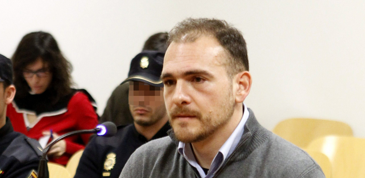 UBIĆE ME LUKA, NE SMEM NI U ŠETNJU Ubica Nikole Bojovića živi u strahu od osvete, odbija i hranu!