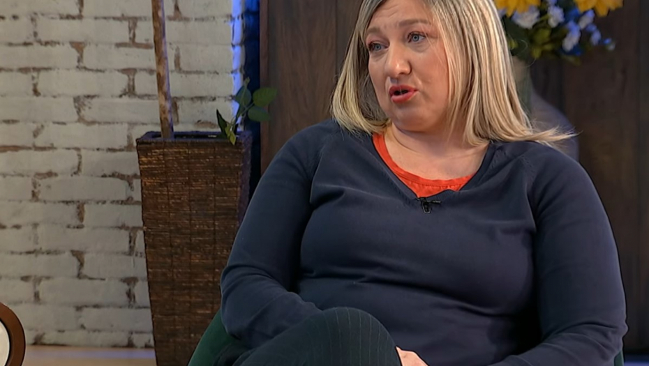 JEDNA ČAŠA PRE OBROKA REŠAVA PROBLEM Primenite stari provereni trik da sprečite prejedanje