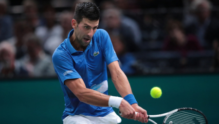 NOLE POBEDIO, PA DOBIO ZANIMLJIVU PONUDU Navijači u Parizu poslali Đokoviću poruku kojom su svi oduševljeni (FOTO)