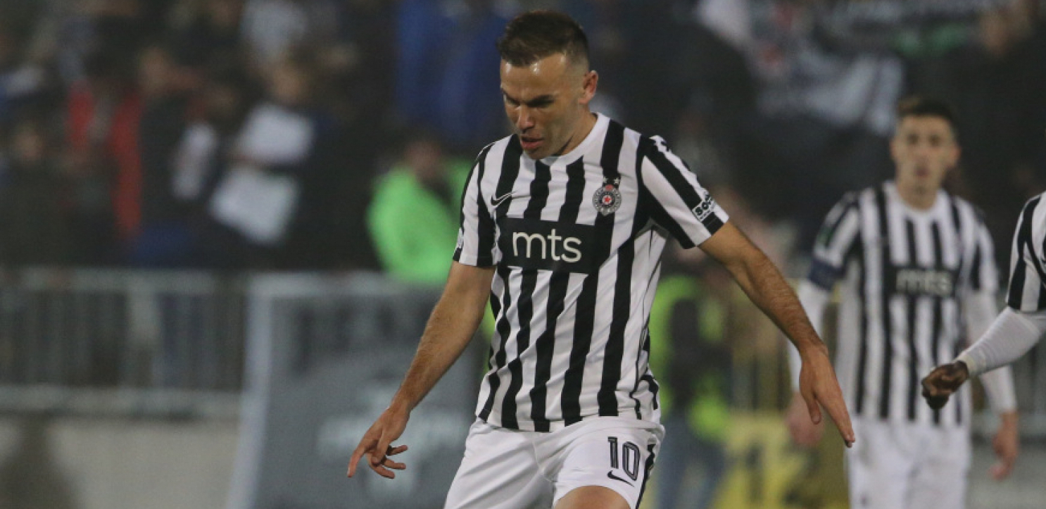 NATHO MOĆNOM PORUKOM DIGAO "GROBARE" NA NOGE Ne idem nigde u teškim vremenima