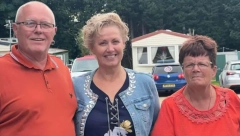 SUZANU SU UKRALI I UBEDILI DA JE USVOJENA Nakon 53 godine uspela je da pronađe svoju pravu porodicu