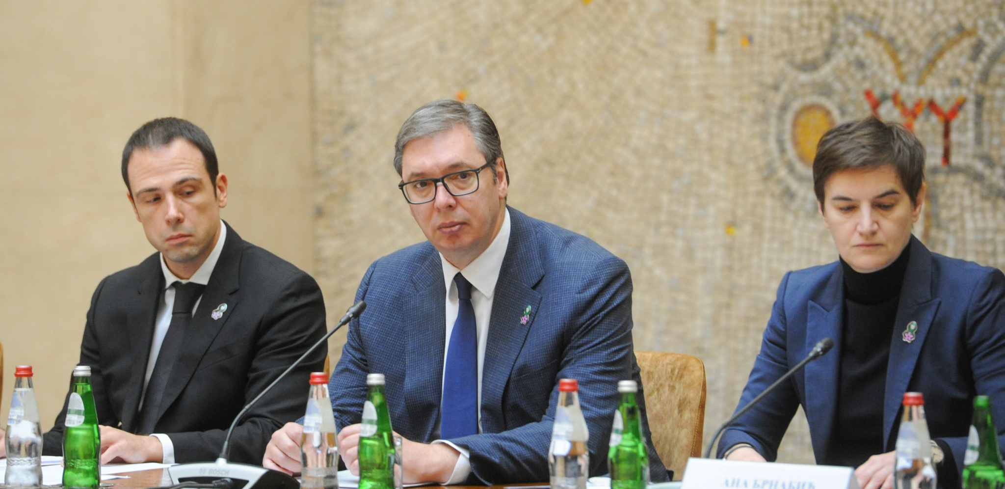 VLADA DONOSI VAŽNU ODLUKU VEČERAS Evo kada se usvaja zahtev za povratak naše vojske i policije na Kosovo - prisustvuje i predsednik Vučić