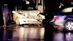 TEŽAK UDES NA PUTU MAJDANPEK-KUČEVO Automobil udario cisternu, od siline udara izletela sa puta (VIDEO)