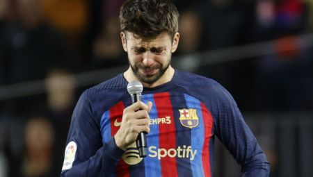 DIRLJIVE SCENE U BARSI Pikea savladale emocije: Ovde sam rođen, ovde ću i umreti (VIDEO)