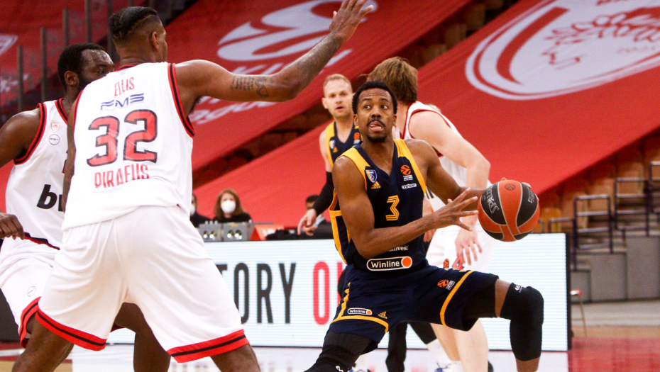 BRAT NBA ZVEZDE PREŽIVEO HOROR Potresna ispovest Amerikanca: Idiot je krenuo na mene nožem