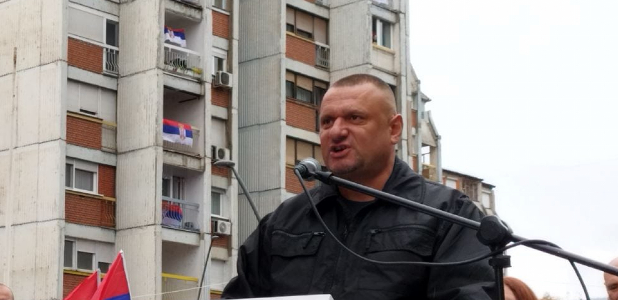 CITIRAO REČI PATRIJARHA PAVLA Policajac kog je smenio Kurti održao emotivan govor u Kosovskoj Mitrovici (FOTO)